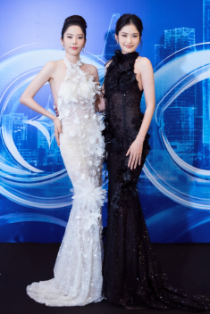 Nam Anh - Nam Em khoe lưng trần trên thảm đỏ Miss Cosmo TP HCM