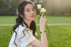 Nữ thần mặt mộc “ở ẩn” nhiều năm vì suýt bị huỷ nhan, U50 “trẻ không tuổi” nhờ ly nước giá vài nghìn đồng mỗi sáng