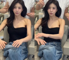 Phụ nữ 40 đừng chỉ suốt ngày cắt tóc ngắn, kiểu tóc này giúp chị em trẻ lại 10 tuổi, tóc lúc nào cũng bồng bềnh như mới đi salon