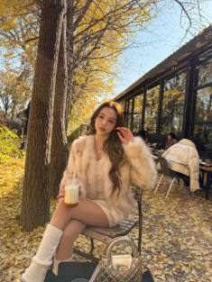 Trang phục “vừa ấm vừa đẹp” của sao Việt khi vi vu mùa lạnh