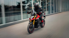 Ultraviolette X-47 Crossover ra mắt, mang dáng vấp giống Ducati Hyperstrada