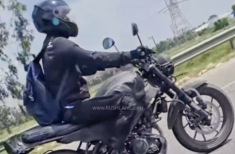 Yamaha XSR 155 thế hệ mới lộ diện khi đang chạy thử trên đường phố Ấn Độ!