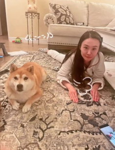 Không nhận ra nhan sắc “nữ thần thanh xuân” một thời, gương mặt cứng đờ với “đôi môi ếch” kỳ lạ