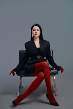 Thụy Vân “lột xác” phong cách sau sinh hai con