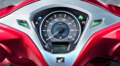 Honda LEAD 125 2026 ra mắt ở Nhật với giá bán cao hơn nhưng lại không có phanh ABS