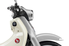 Honda Super Cub C125 2026 ra mắt tại trời Âu với màu bạc hoài niệm, ngày về Việt Nam đã rất gần?