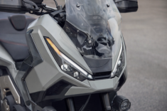 Honda X-ADV 2026 ra mắt màu mới, giữ nguyên cấu hình, thêm chất phiêu lưu!