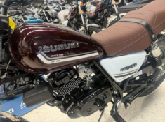 Huyền thoại cổ điển Suzuki GN125 ABS Classic Edition 2026 ra mắt với giá quy đổi chỉ 40 triệu đồng