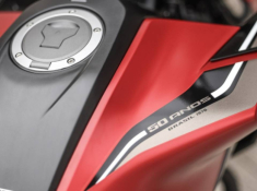 Lần đầu lộ diện Honda CG 160 50th Anniversary: Ngoại hình khác biệt, trang bị có gì mới?