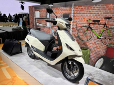 Nay mới có dịp săm soi toàn bộ chi tiết của chiếc xe điện e-Address của Suzuki