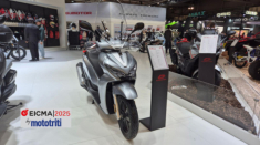 QJMotor SQ 350 ‘Kẻ thách thức’ Honda SH350i ngay tại lục địa già với giá bán khoảng 132 triệu đồng