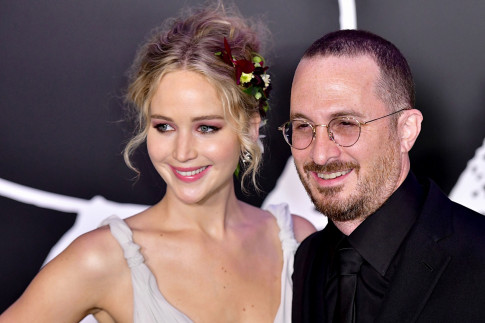 Jennifer Lawrence chính thức đường ai nấy đi cùng bạn trai đạo diễn