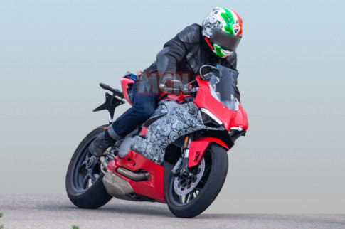 Ducati Panigale 959 2020 mới lộ diện thử nghiệm tại Châu Âu