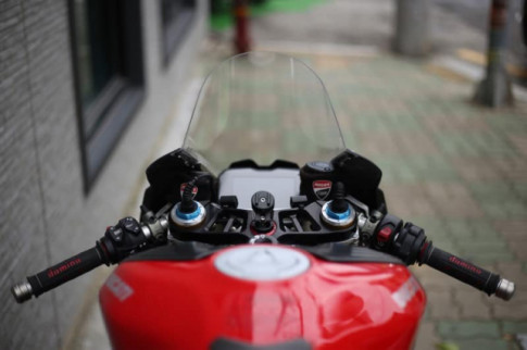 Ducati Panigale V4 S độ cực chất trong diện mạo fullsix Carbon
